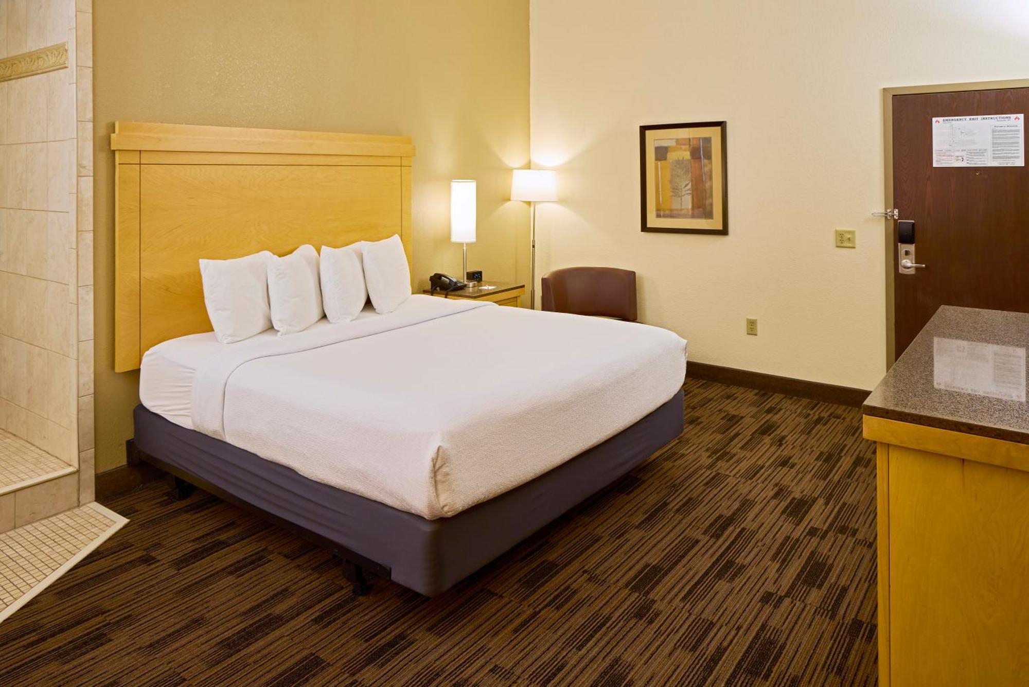 Livinn Hotel Minneapolis South / Burnsville Exterior photo